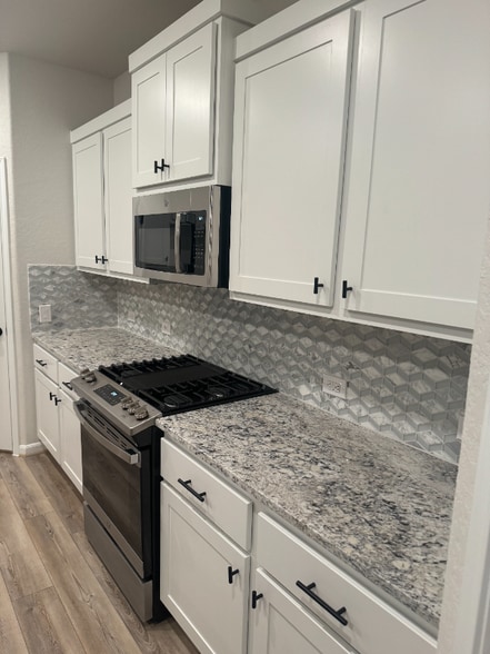 Building Photo - 8242 Sunrise Glen