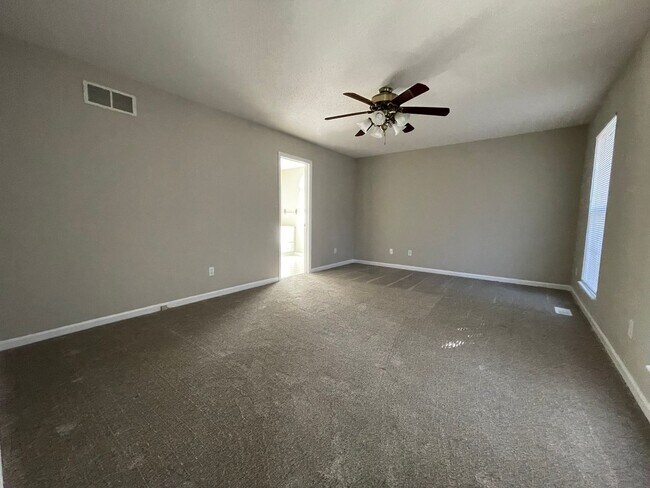 Building Photo - 4 Bed 3 Bath For Rent in Troy, MO
