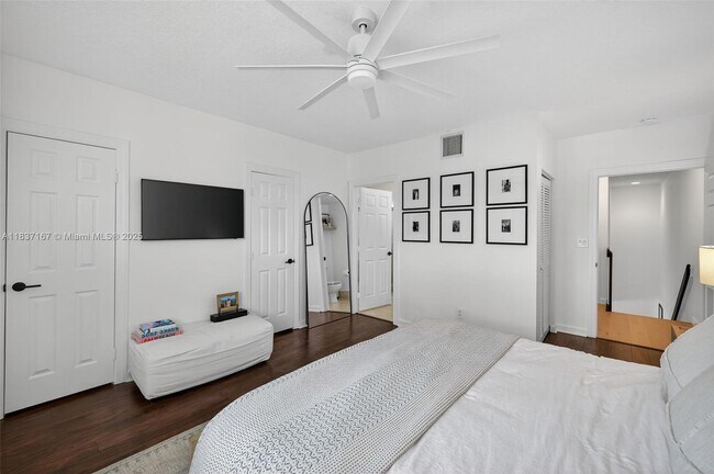 Building Photo - 1214 W Las Olas Blvd