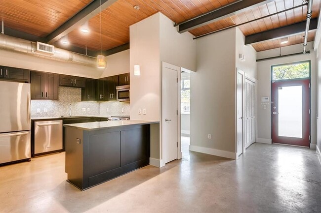 Building Photo - 2205 N Lamar Blvd