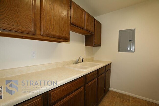 Building Photo - 251 Honeysuckle St