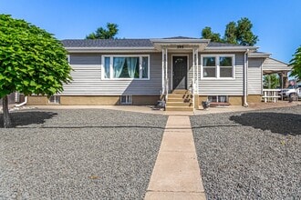 Building Photo - Lovely three bed / one bath home for rent