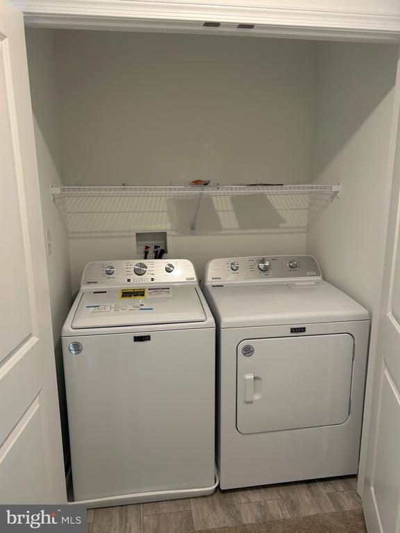 Building Photo - 8177 Lenker Dr