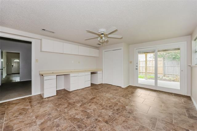 Building Photo - 525 Country View Ln