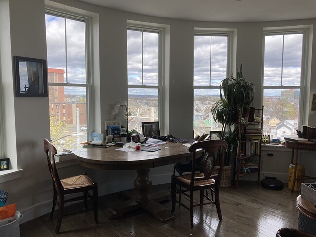 Building Photo - 434 McGrath Hwy