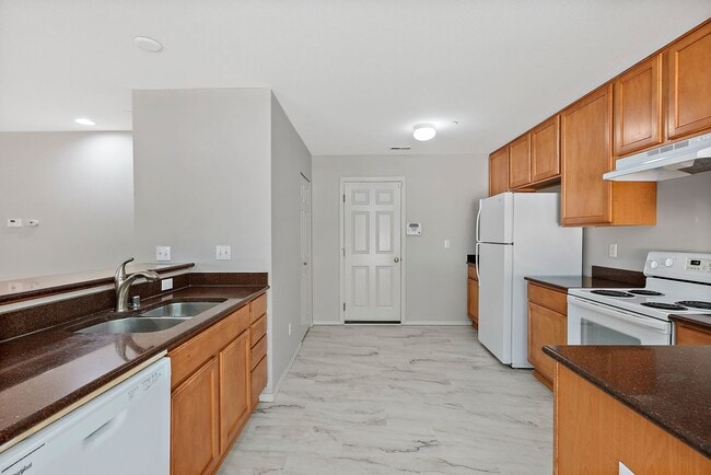 Building Photo - Charming 3-Bed Craftsman in DuPont | Trail...