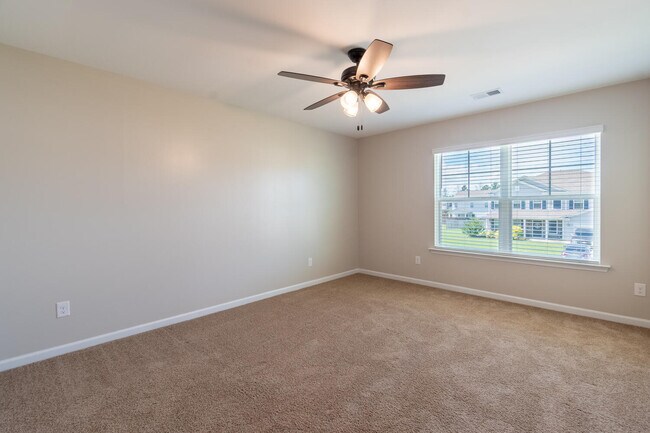 Building Photo - 3733 Moseley Dr