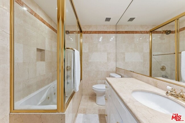 Building Photo - 1131 Alta Loma Rd