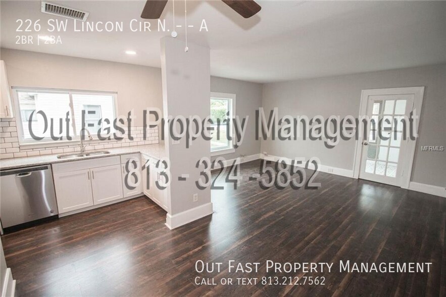 Building Photo - 226 SW Lincoln Cir N