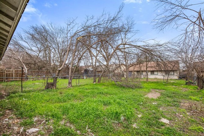 Building Photo - 10711 Lanshire Dr