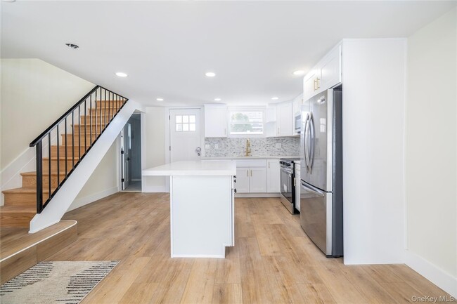 Building Photo - 237 Porterfield Pl