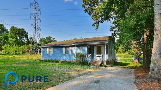 Building Photo - 1829 Memorial Dr
