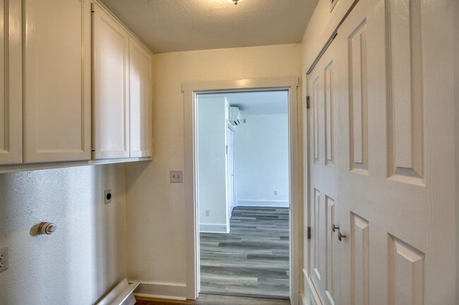 Building Photo - 758 Sandy Mountain Dr