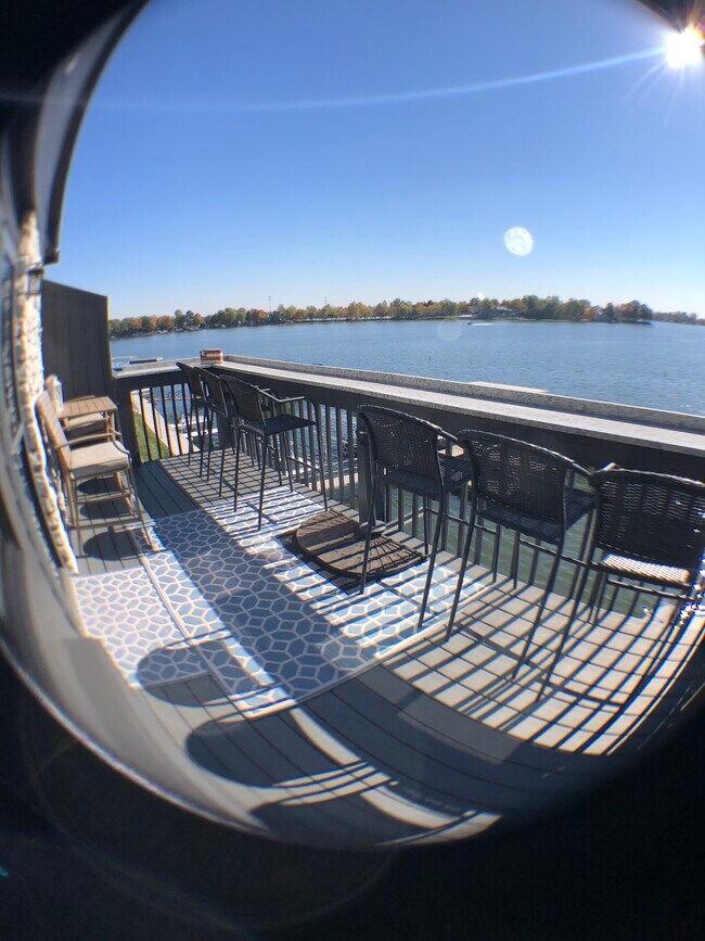 Building Photo - 102 Clarendon Dr