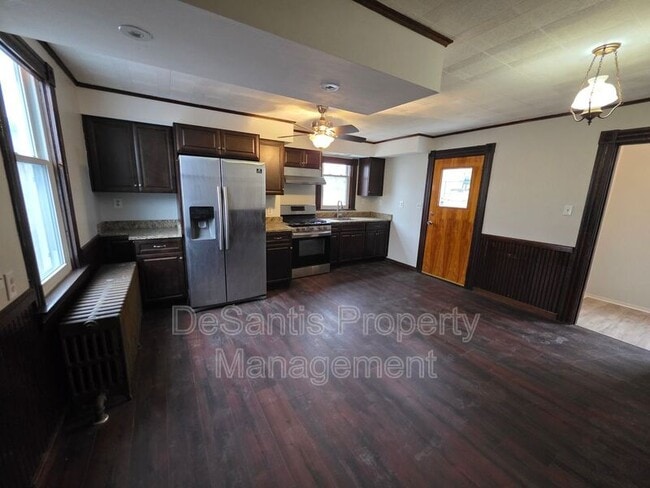 Building Photo - 2504 Olympia St