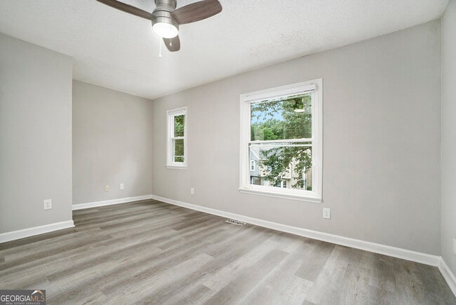 Building Photo - 5045 Laurel Springs Way SE