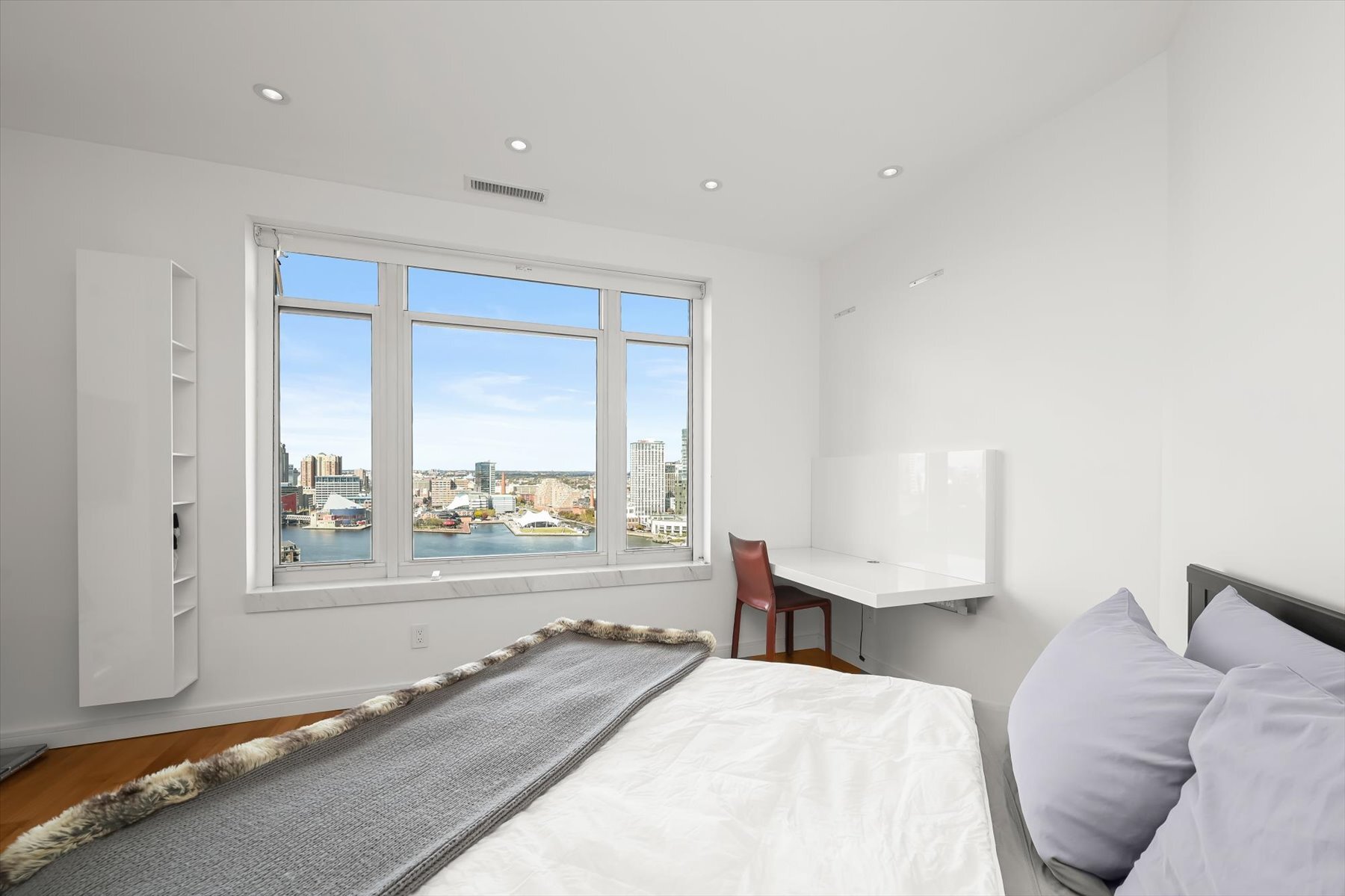 Building Photo - 100 Harborview Dr