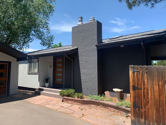Building Photo - Spacious 4Bedroom Home with Finished Basement and Garage Now Available!