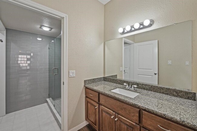 Building Photo - 2400 N Braeswood Blvd