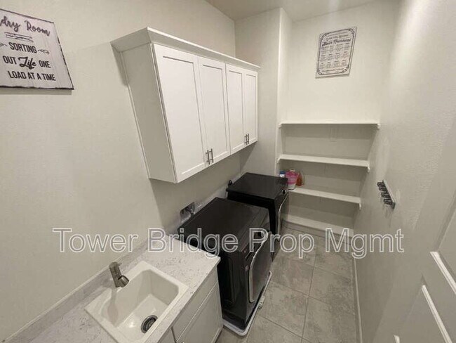 Building Photo - 5603 Drifton Way