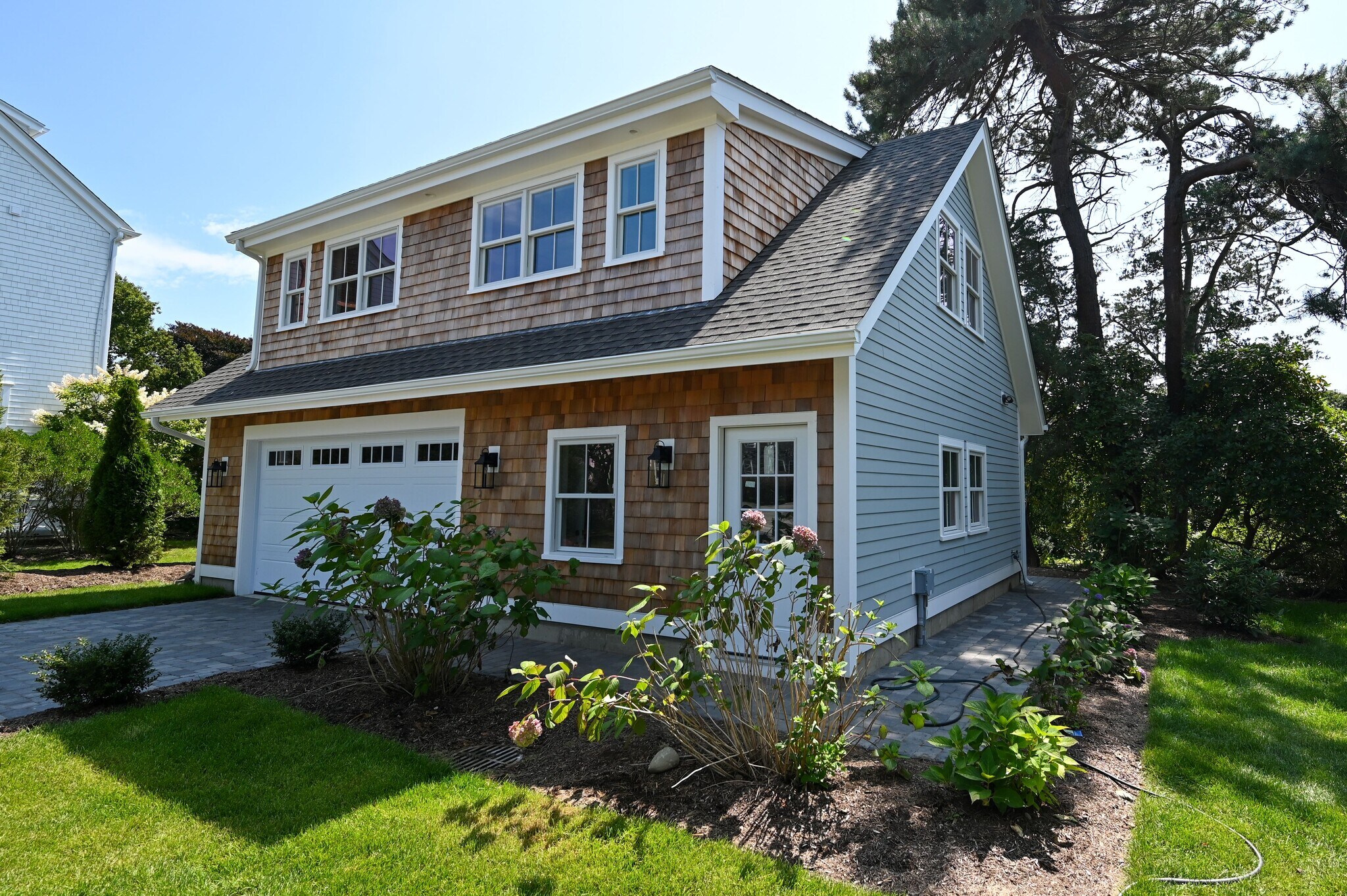 Above garage apartment with individual entry - 5 Key Ct