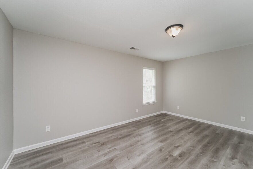 Building Photo - 5824 Kelden Walker Ln