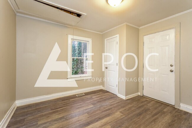 Building Photo - 1310 Phipps Ave