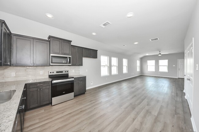 Building Photo - 288 Buckskin Dr