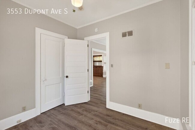 Building Photo - 3553 Dupont Ave S