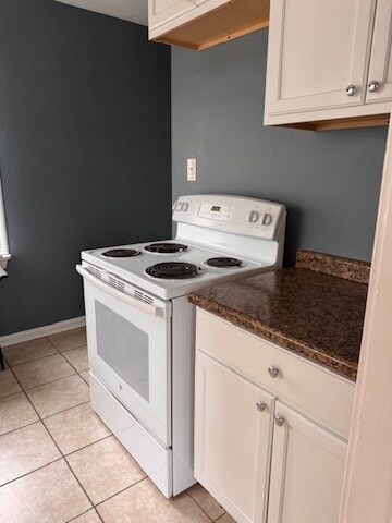 Building Photo - 634 W 41st St