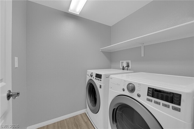 Building Photo - 160 Lomita Heights Dr