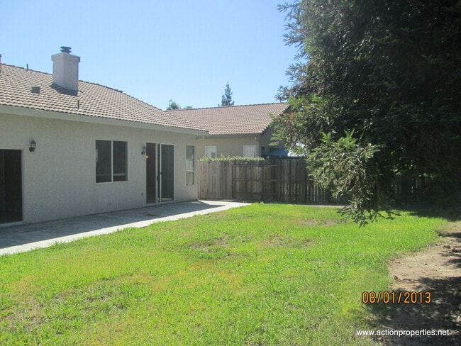 Building Photo - Rocklin Single Story Great Room 3 Bedroom 3 Car Large Yard Gardner