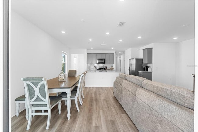 Building Photo - 44148 Kelly Dr