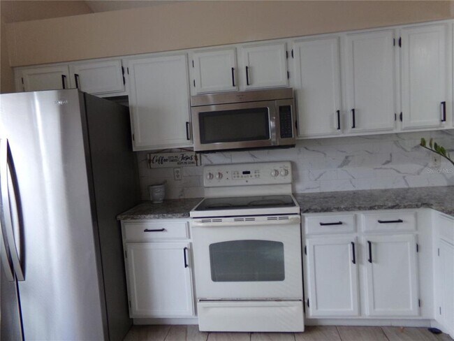 Building Photo - 1041 Kelsey Ave