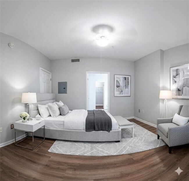 Building Photo - 2700 Pine Tree Rd NE