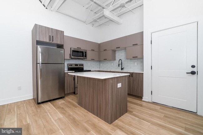 Building Photo - 2700 E Auburn St