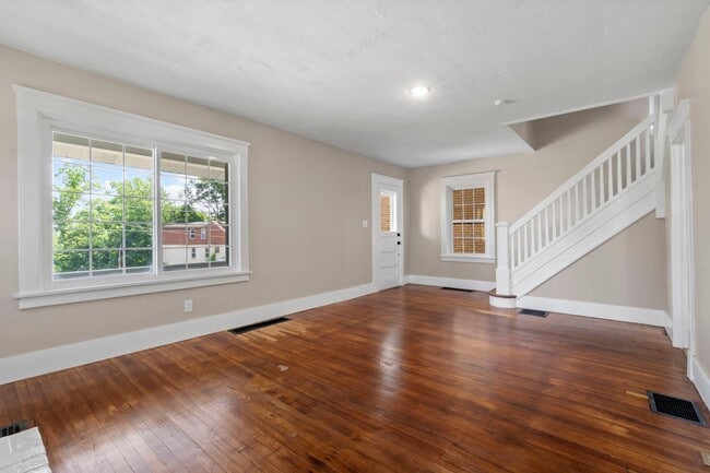 Building Photo - 349 Ridgewood Ave