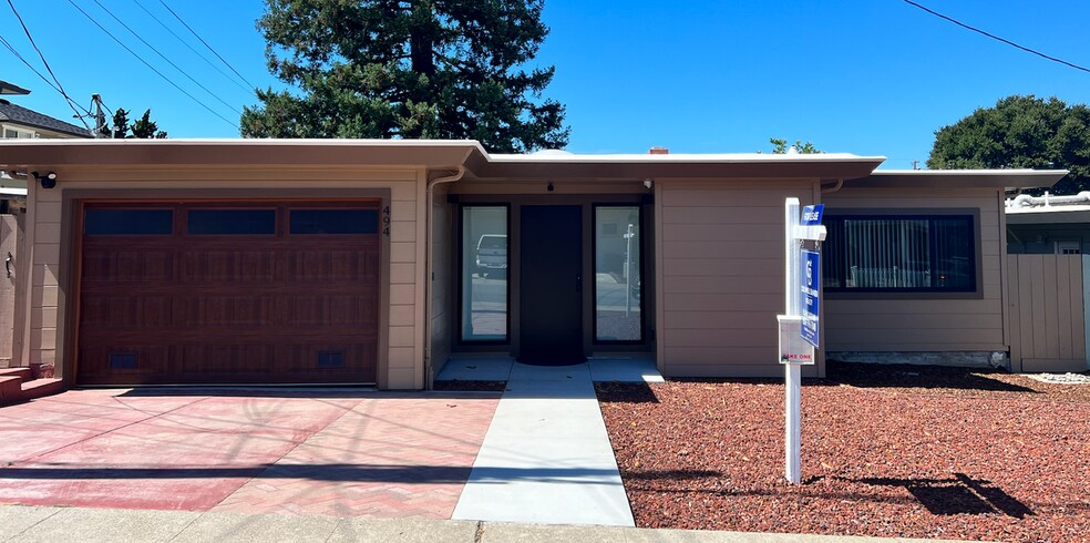 Primary Photo - 494 23rd Ave
