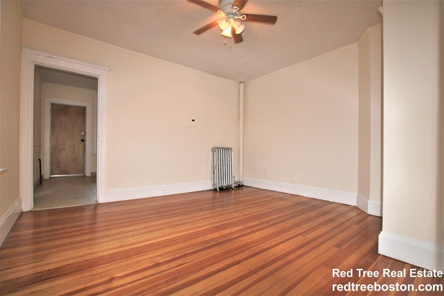 Building Photo - 6 Barrows St