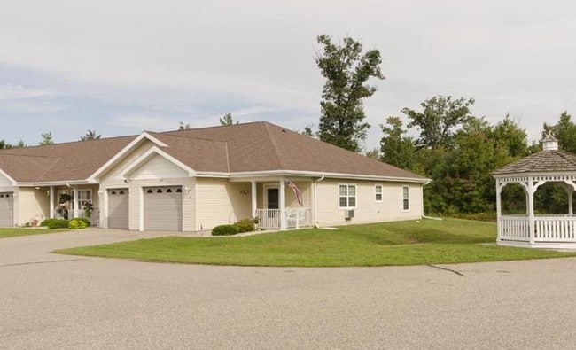 Primary Photo - Briarwood Wisconsin Rapids