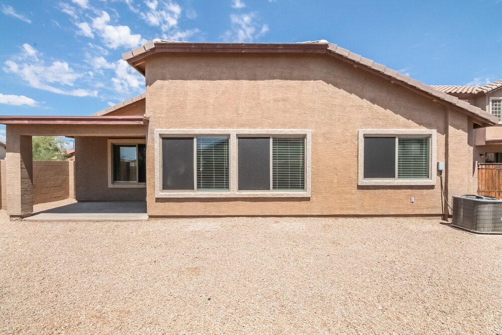 Building Photo - 25549 W Winslow Ave