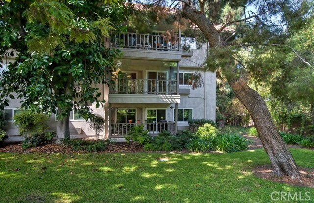 Primary Photo - 2405 Via Mariposa W
