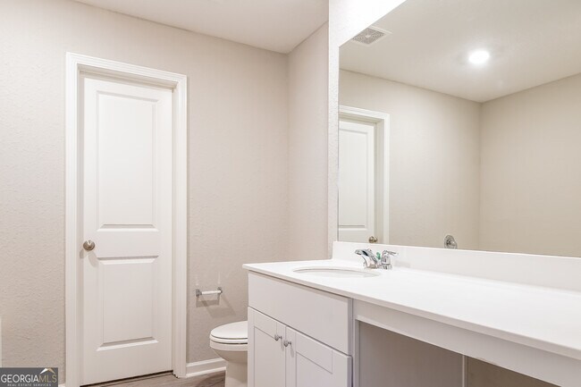 Building Photo - 1012 Nandina Ct