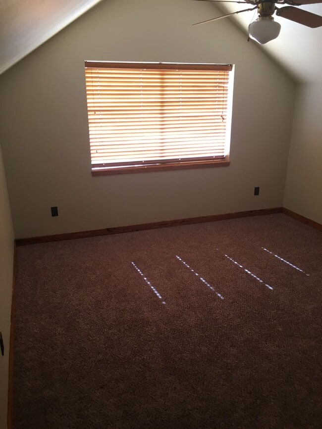 Building Photo - Mayfield