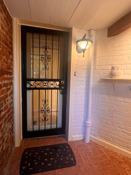 front entrance - 1878 Monroe St NW