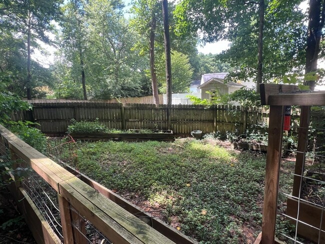 Building Photo - 4440 Hounds Run Dr