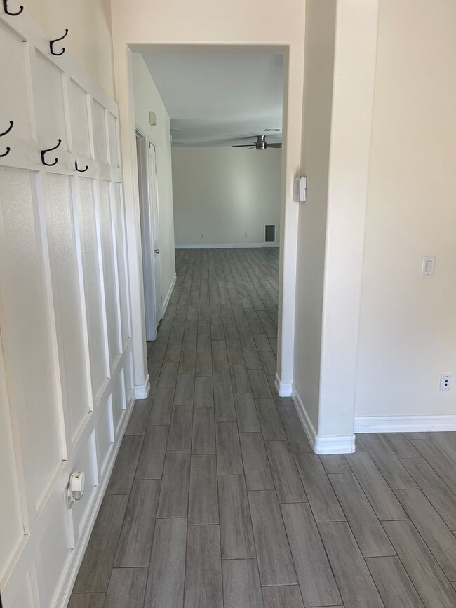Building Photo - Coming Soon for Lease! 3 bedroom single st...