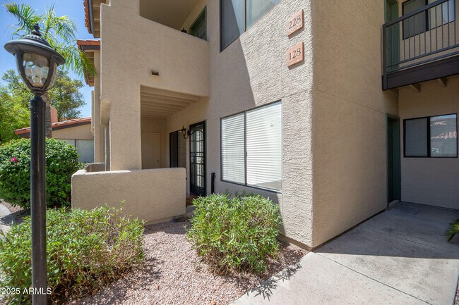 Primary Photo - 7008 E Gold Dust Ave