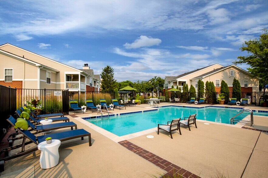 The Lakes Apartments 8740 Arborway Ct Indianapolis IN 46268