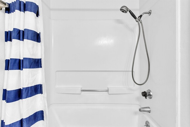 Building Photo - 165 Lighthouse Dr